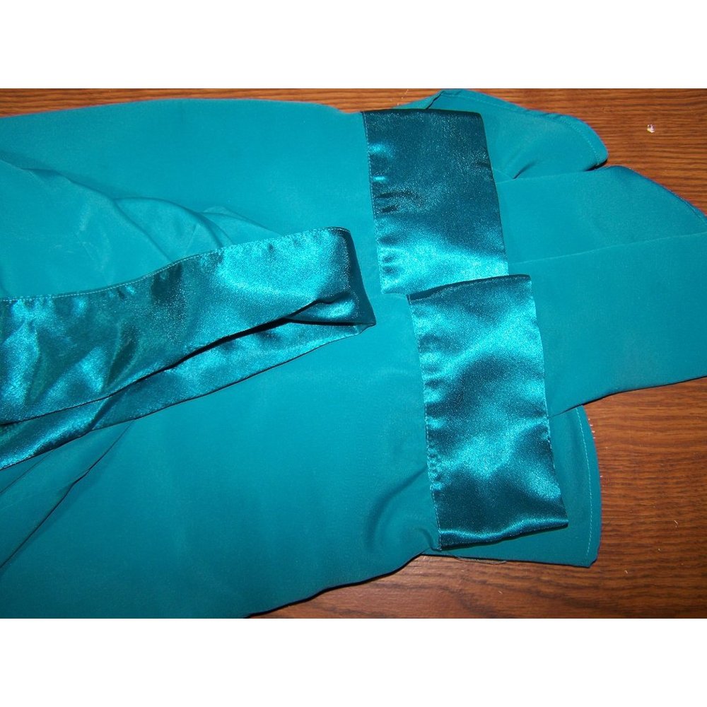 Vintage Victoria's Secret Teal M Double Breasted Sleep Shirt Satin Feel - Picture 7 of 7